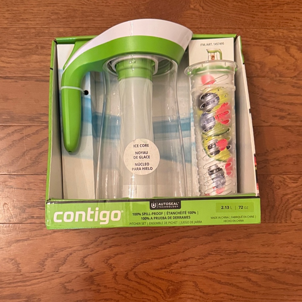Contigo NWT Green & Clear Water Bottle with Infuser